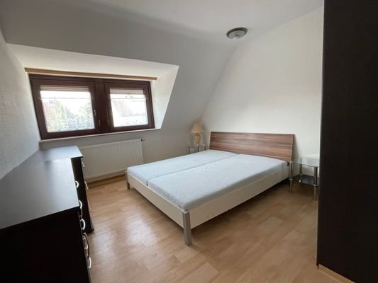 Großes helles Schlafzimmer!