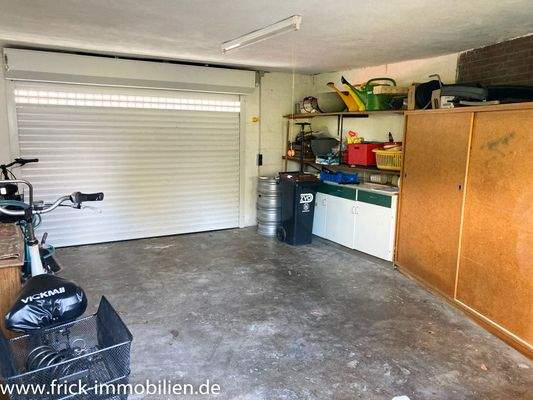 31-Geräumige Garage.JPG