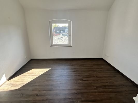 helles Wohnzimmer - hohe Decken