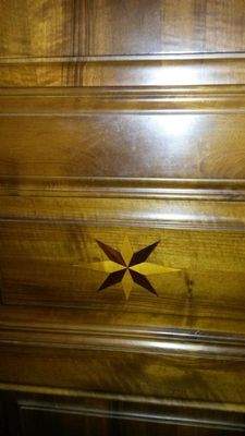 Bild 18 massiv franz. Nußbaumtüren mit Intarsien 