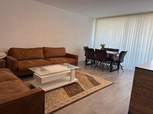 Wohnzimmer mit Essecke