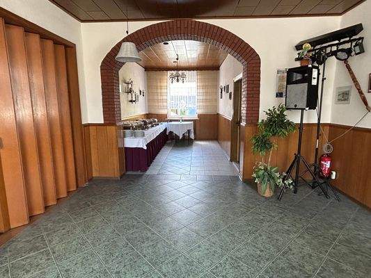 Mittelraum- Tanzfläche.jpg