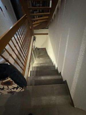 75 Kellertreppe