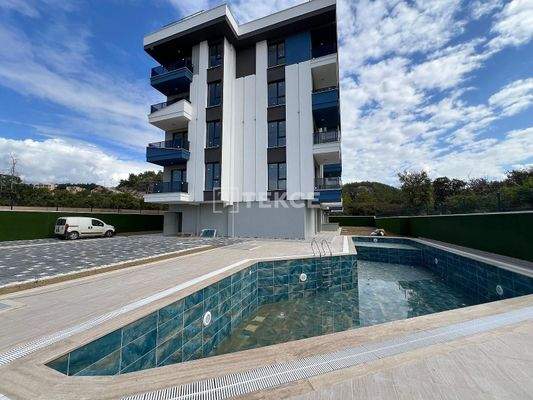 Apartments in a Complex Near the Beach in Alanya