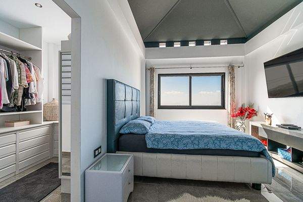 Hauptschlafzimmer mit Ankleidezimmer