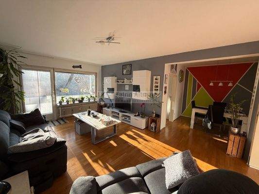 Wohnzimmer mit Essbereich