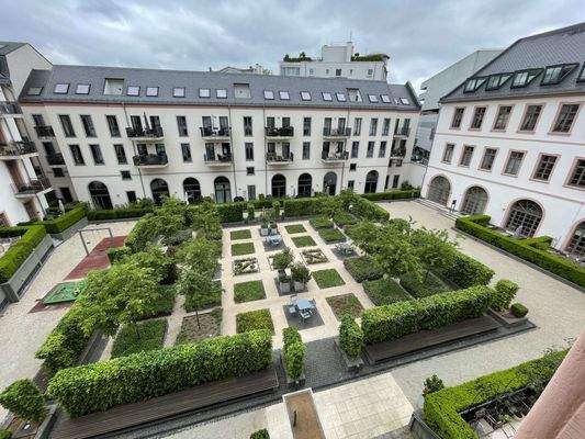 Parkähnlicher Innenhof