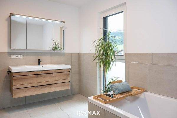 Badezimmer Obergeschoss 2