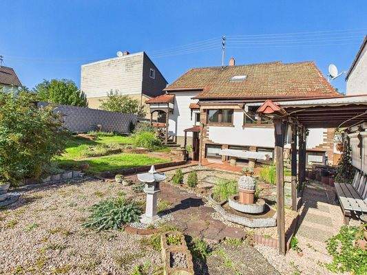 Ein-/ Zweifamilienhaus in Wadgassen