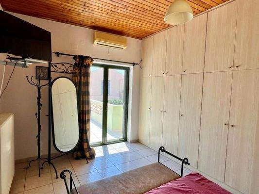 Kreta, Neapoli: Stadthaus mit Garten und Terrasse zu verkaufen