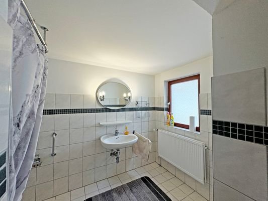 ebenerdiges Duschbad EG