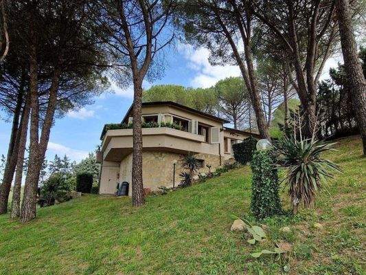 -24_Bauhausstil Toskana.jpg