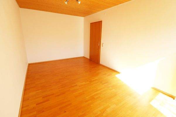 Kinderzimmer/ Arbeitszimmer