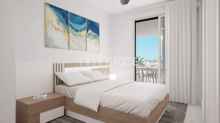 Stylish 3-Bed Apartments with Rooftop Pool in Los Alcázares