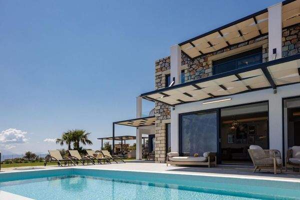 Kreta, Kefalas: Erstaunliche Steinvilla mit Meerblick und Pool zu verkaufen