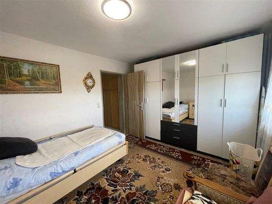 unten: Schlafzimmer (Weitwinkelaufnahme)