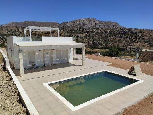 MIT VIDEO! Kreta, Makry Gialos: Neubau - Bungalow mit Pool und Meerblick zu verkaufen