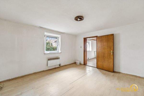 Wohn-/Schlafzimmer EG