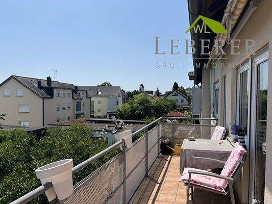 Sonnenbalkon mit Markise