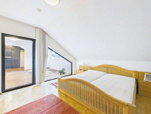 Vielseitiges Zweifamilienhaus in Wallerfangen 