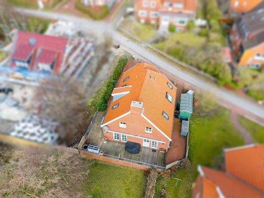 Luftaufnahme aus südlicher Richtung – das charmante Haus