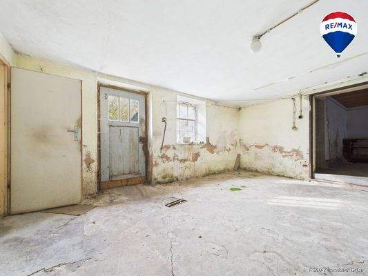 REMAX Immobilien DeLux Einfamilienhau Keller Ballweiler Mark Borowicz