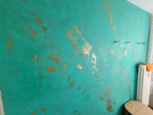 Wandapplikation im Bad