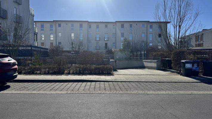 Außenaufnahme TG-Einfahrt