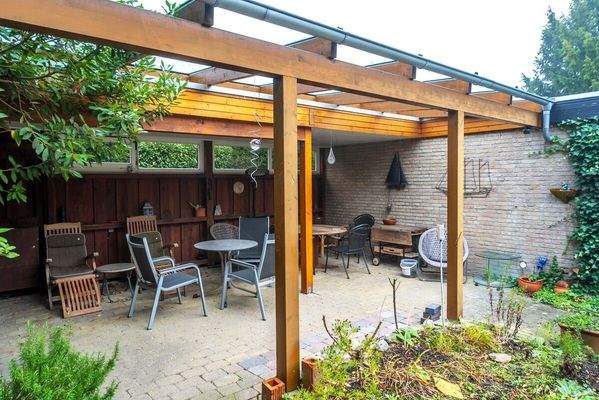 Überdachte Terrasse