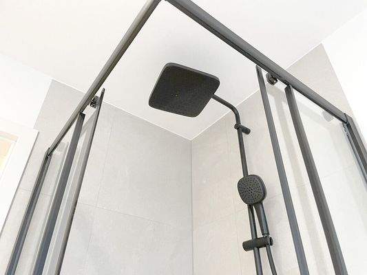 Raindance und Brause in der Dusche