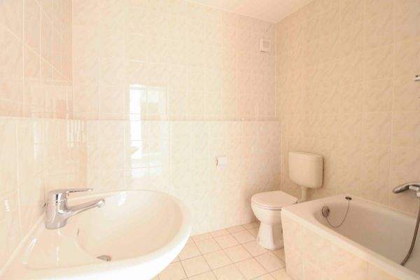 Badezimmer mit Wanne