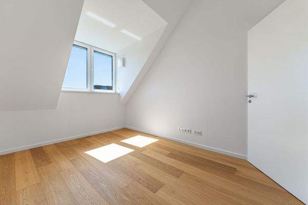 Schlafen/Kind/Arbeiten im OG