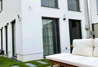 Hausansicht aus Garten