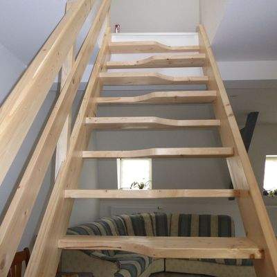 Treppe zum Spitzboden I