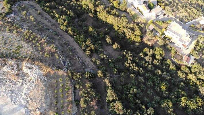 Kreta, Ag. Pavlos: Malerisches Grundstück in der Nähe von Gavalochori zum Verkauf