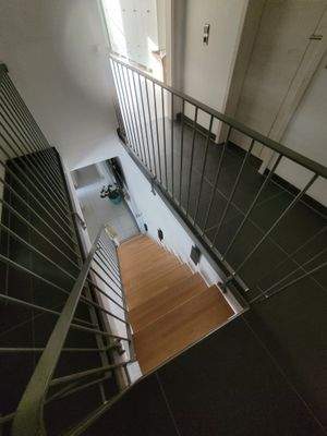 Treppe in Wohnung.jpg