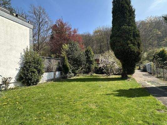 mit Blick in den Garten