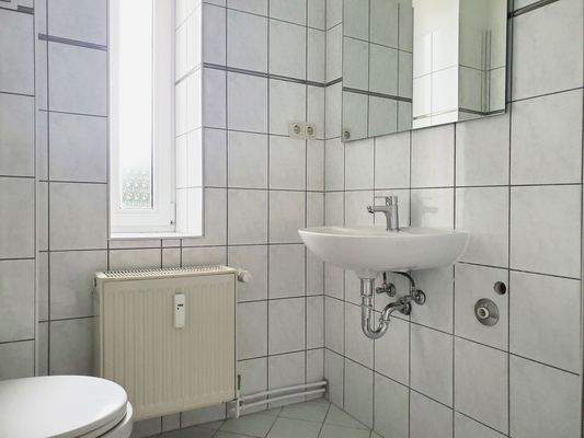 Bad mit Waschmaschinenanschluss.jpg