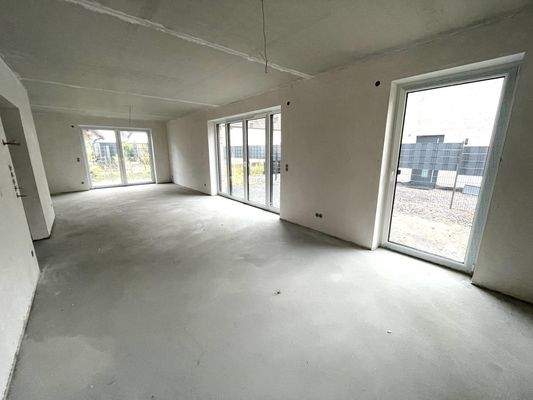 Offene Küche und Essbereich 10.2025