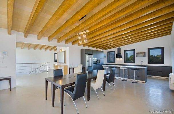 Küche und Essbereich