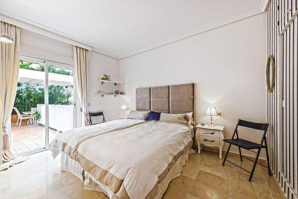 2nd Master bedroom in apartment in Cas Català