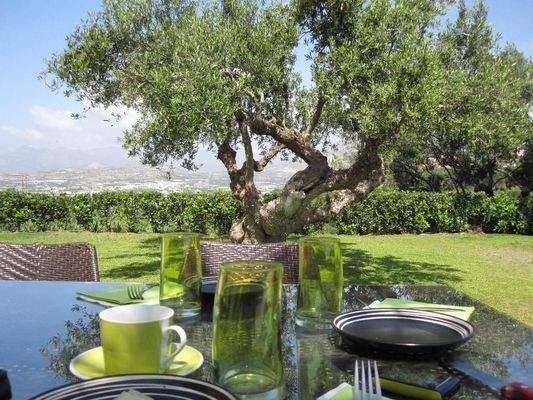 Südostkreta, Vainia: Fantastische zweistöckige freistehende Villa mit Bergblick zu verkaufen