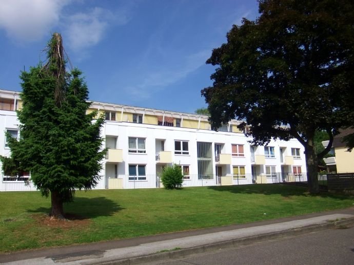 Freundliches Apartment mit separater KÃ¼che und Balkon