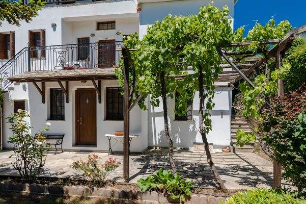 Traditionelle Villa in Pilion mit Meerblick 3.jpg