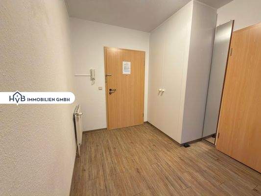 Flur mit Einbauschränken