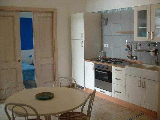 3 Apartments mit Meerblick in Lido Conchiglie (Lecce)