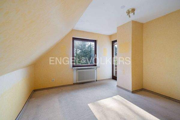 Zimmer 2 mit Zugang zur Loggia