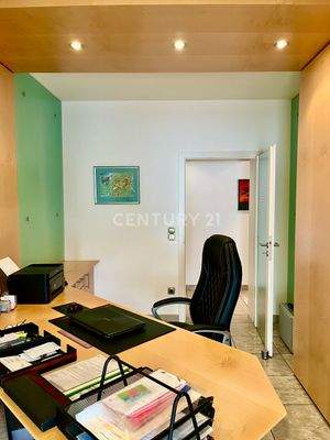 Büro EG