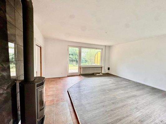 Wohnbereich mit Kaminofen EG