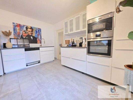 Wohnküche und Essbereich